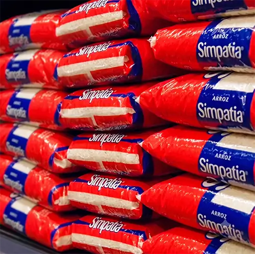 Embalagem de arroz Simpatia no mercado